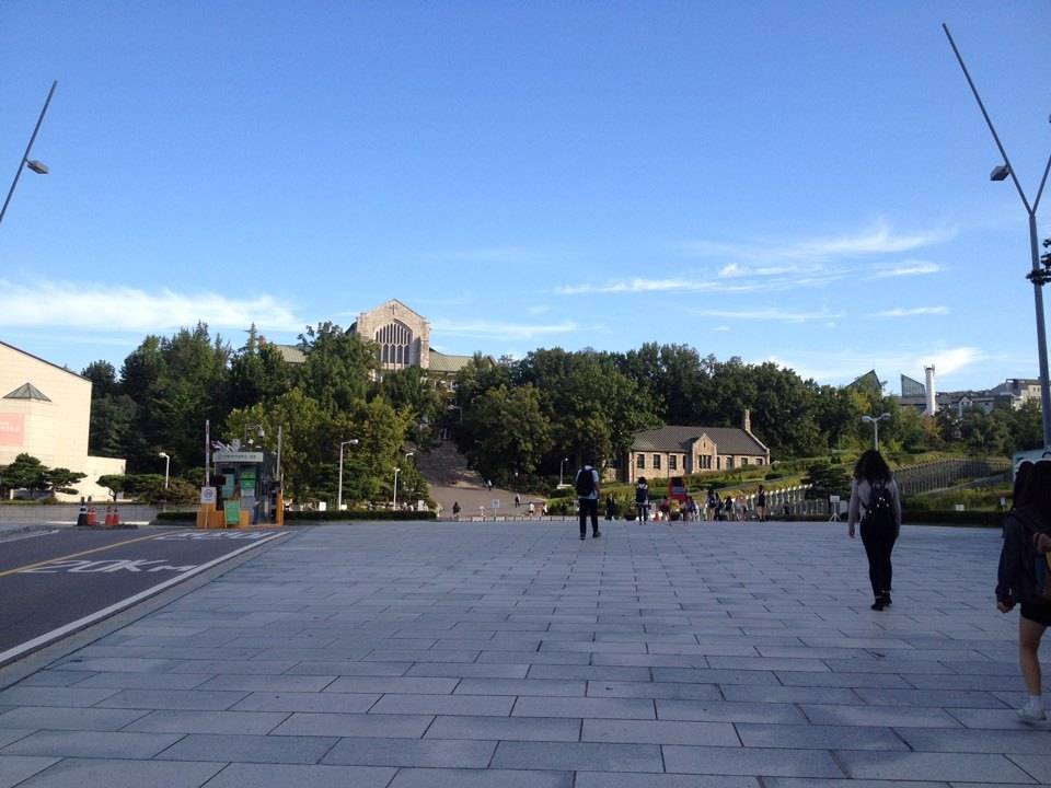 이화여대가 중국인 관광객의 필수코스인 이유. jpg | 인스티즈