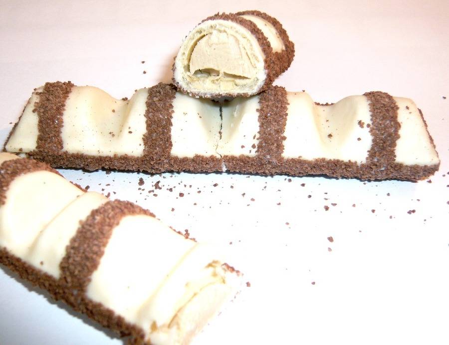 아직 우리나라에 정식으로 수입되지 않은 짱맛 킨더 초콜릿.jpg | 인스티즈