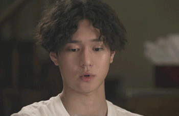 [최강배달꾼] 아무것도 안하고 도둑맞은 오토바이 다시 찾는 남주의 미친인맥.gif | 인스티즈