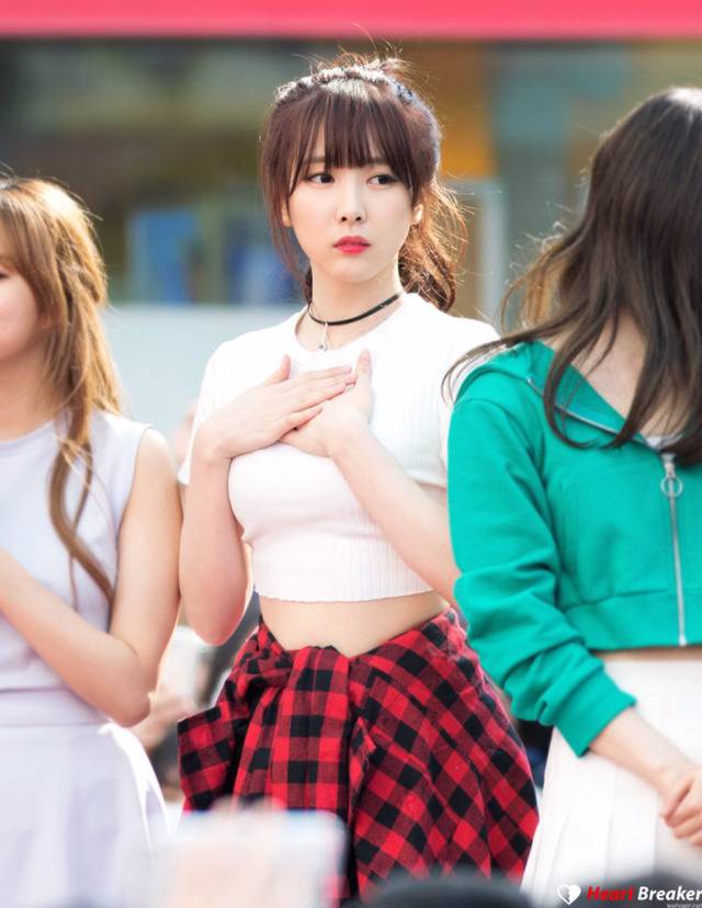 프로듀스101 이해인의 앞머리 유무 차이.jpg | 인스티즈