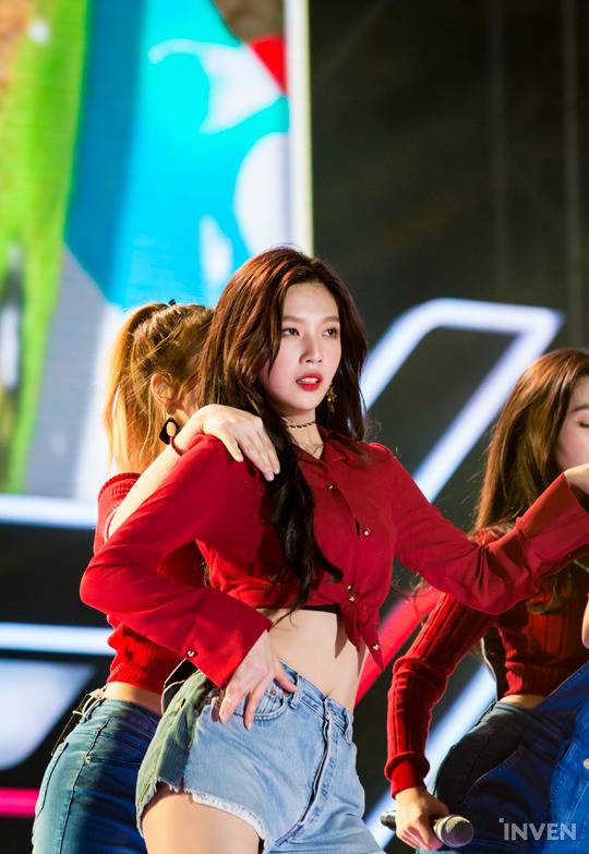 17년 레드벨벳에서 가장 미모 포텐터진 멤버.jpgif | 인스티즈