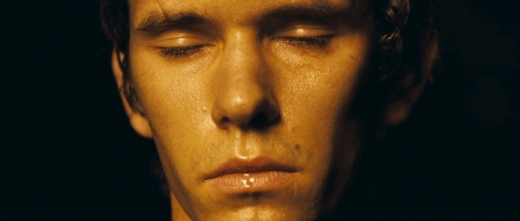 영화에서 특유의 분위기로 여자관객을 사로 잡은 배우들 (all 움짤) | 인스티즈