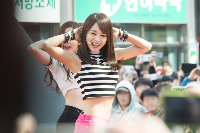 ioi 김세정의 깔끔한 겨드랑이.jpg | 인스티즈