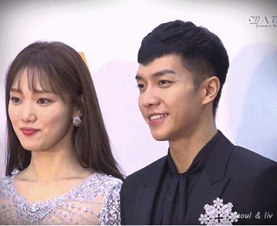 골든디스크 시상식 이성경&이승기 gif | 인스티즈