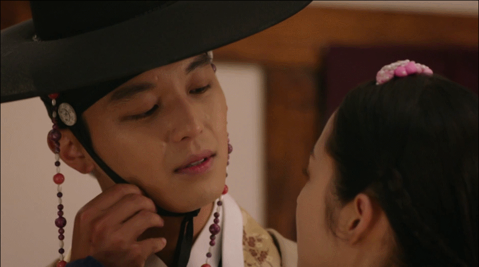 갓끈이란 자고로 이렇게 풀라고 있는 것 | 인스티즈