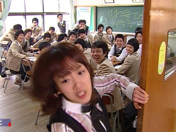 [거침없이하이킥] 학생들 제압하려다가 망신만 당하는 서선생ㅋㅋㅋㅋㅋ.jpg | 인스티즈