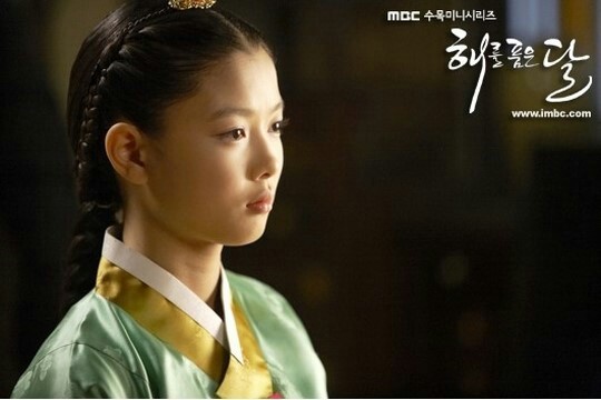 한 드라마에서 주연으로 만난 아역배우 출신들 | 인스티즈