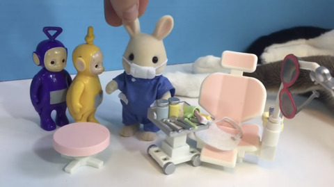 텔레토비 장난감을 소개해주고 노는 유투버(feat. 고양이) | 인스티즈