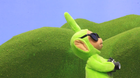 텔레토비와 옷상자.jpg (텔레토비 무서워하는 사람 주의) | 인스티즈