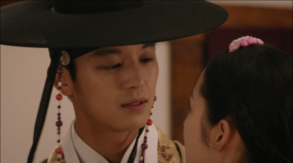 갓끈이란 자고로 이렇게 풀라고 있는 것 | 인스티즈