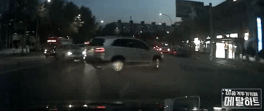 [블박] 그냥 막 돌리는구나 | 인스티즈