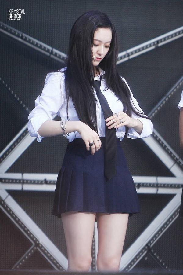 [고르기] 무료로 제공해주는 옷 입으며 살기 vs 그냥 살기 | 인스티즈