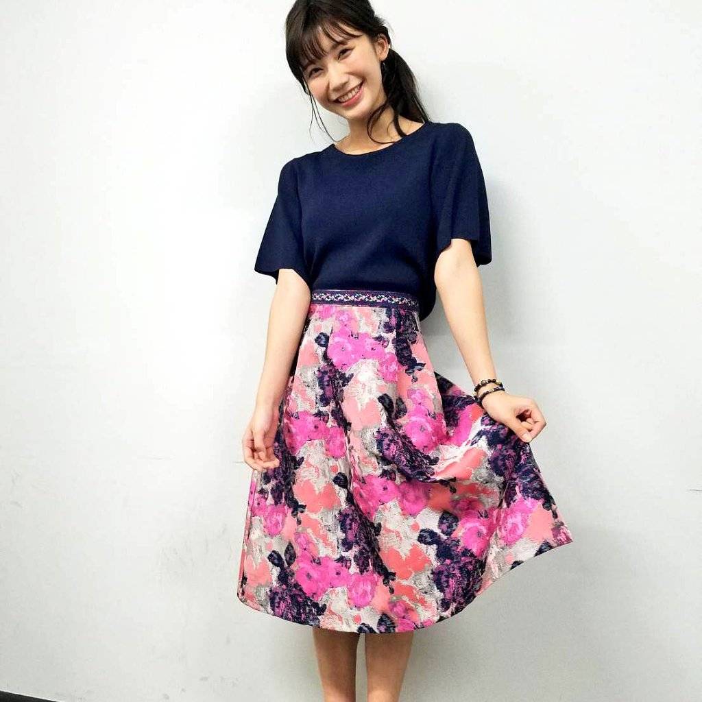 주위 사람들까지 기분 좋게 만드는 밝고 긍정적인 미소의 그녀 | 인스티즈