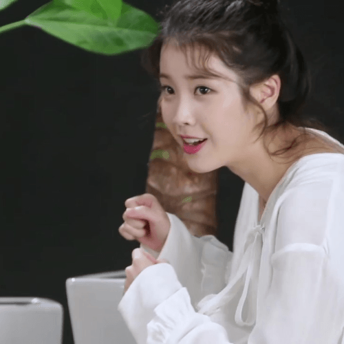 [15.10.24] 아이유 V앱.gif | 인스티즈