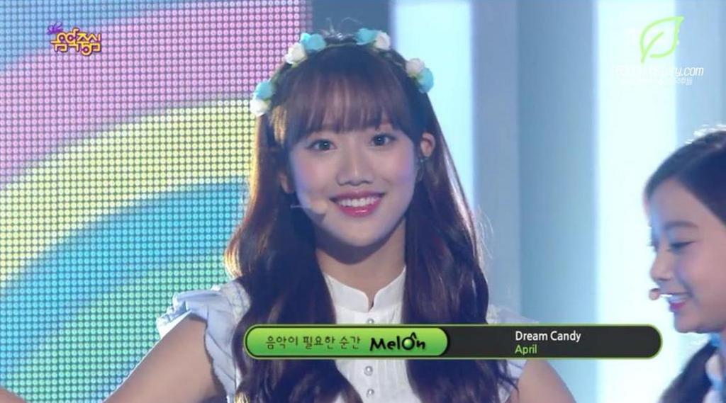 팬이 선물한게 무대 의상이 됨 (에이프릴) | 인스티즈