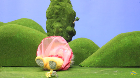 텔레토비와 옷상자.jpg (텔레토비 무서워하는 사람 주의) | 인스티즈