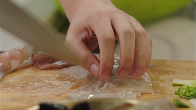 [부암동복수자들] 재벌한테 라면 한번 끓여주고 용돈 200만원 받은 라미란 아들ㅋㅋㅋㅋㅋ.gif | 인스티즈