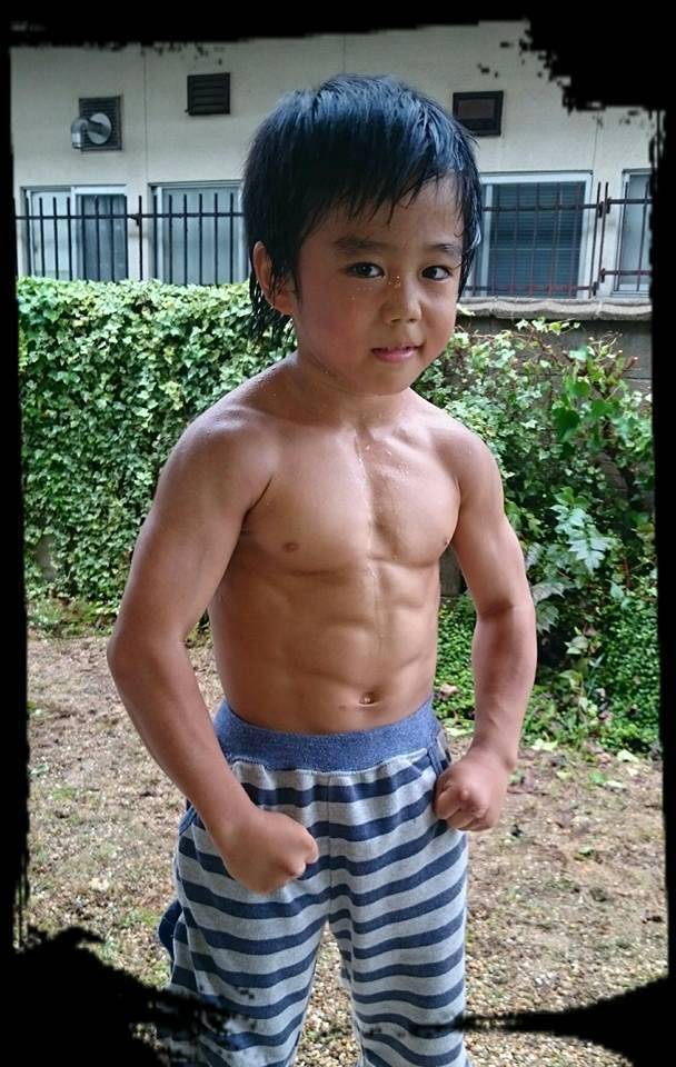 7살 일본소년의 복근.jpg | 인스티즈