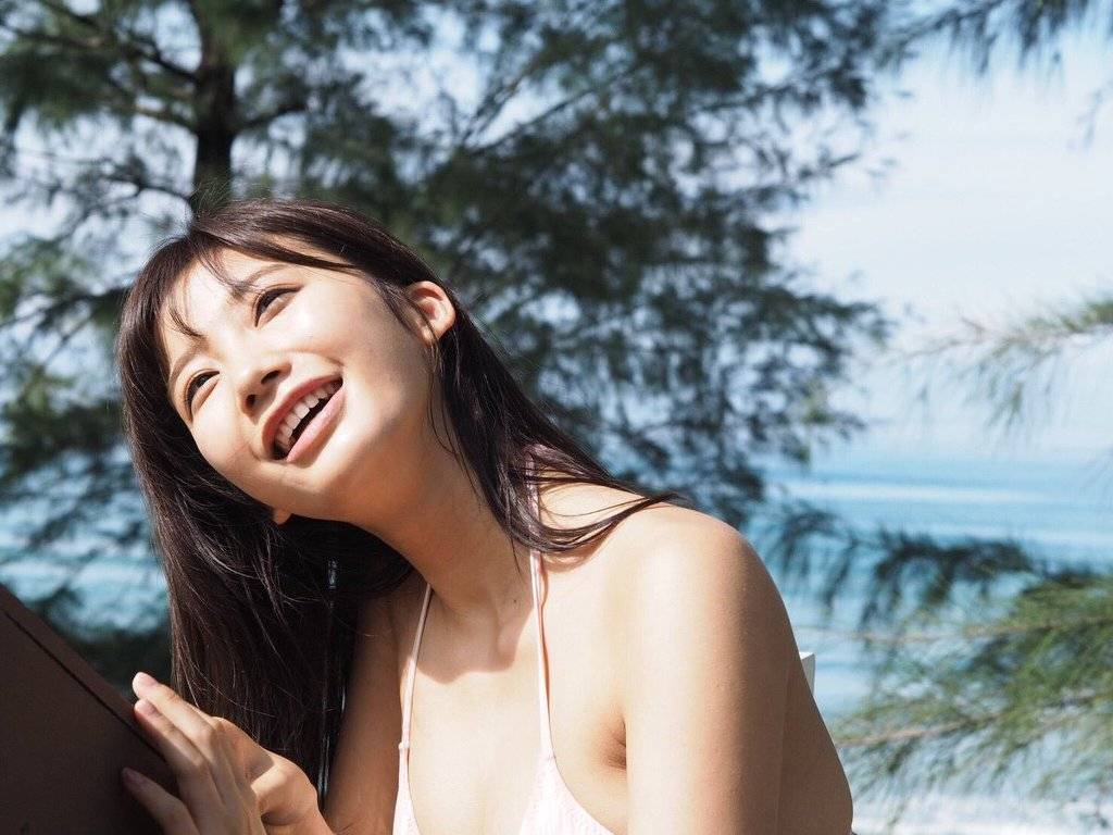 주위 사람들까지 기분 좋게 만드는 밝고 긍정적인 미소의 그녀 | 인스티즈