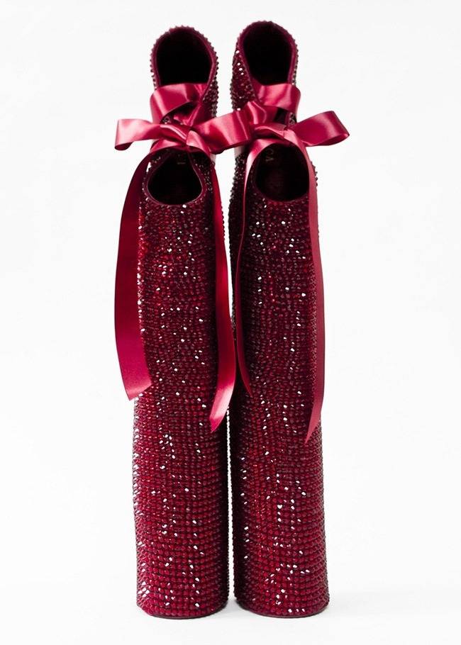 굽없는 킬힐 디자이너 노리타카 타테하나의 킬힐들 | 인스티즈