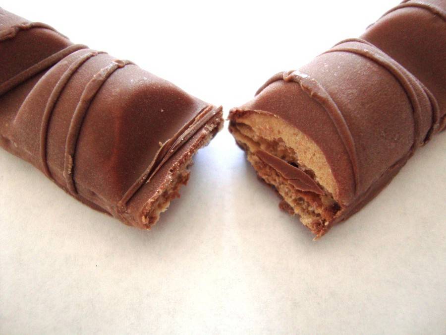 아직 우리나라에 정식으로 수입되지 않은 짱맛 킨더 초콜릿.jpg | 인스티즈