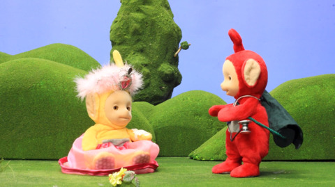 텔레토비와 옷상자.jpg (텔레토비 무서워하는 사람 주의) | 인스티즈