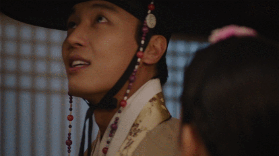 갓끈이란 자고로 이렇게 풀라고 있는 것 | 인스티즈