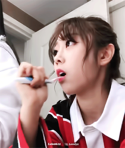 러블리즈 지수는 앞머리를 덮은게 낫다 vs 깐게 낫다 | 인스티즈