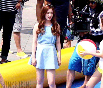 만만한 슬기만 줘패는 아이린.gif | 인스티즈