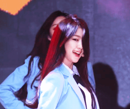 별명은 하나님인데 절 다니는 걸그룹 멤버.gif | 인스티즈