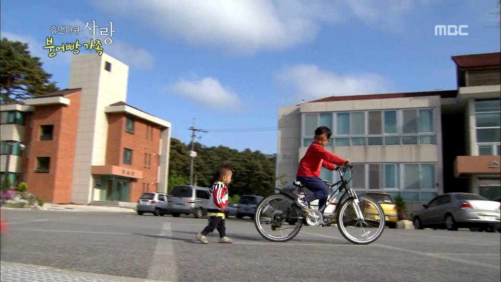 [다큐스폐셜] 입양 후 2년 반 만에 파양 된 9살 태준이.....JPG | 인스티즈