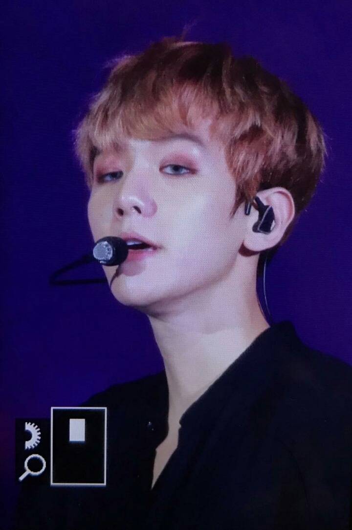 리프팅이 시급해보이는 백현 | 인스티즈