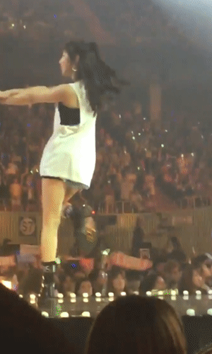 텔미 추는 트와이스 나연 뒤태.gif | 인스티즈