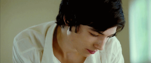 영화에서 특유의 분위기로 여자관객을 사로 잡은 배우들 (all 움짤) | 인스티즈