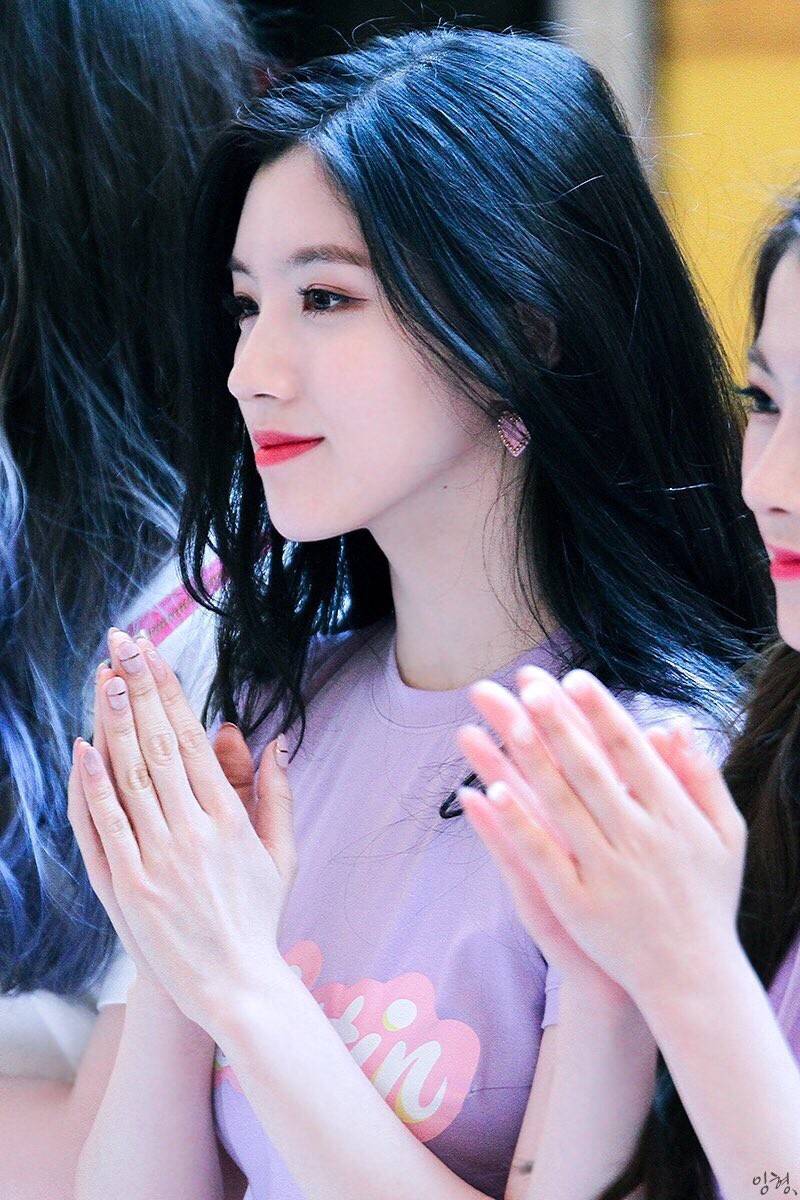 프리스틴 도도하게 생겼지만 코기를 담당하고 있는 시연이 | 인스티즈