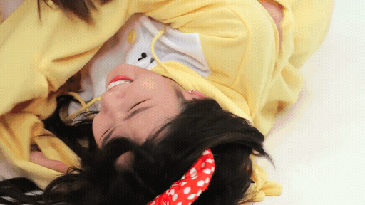 테이크 다운 성공하는 트와이스 사나.gif | 인스티즈