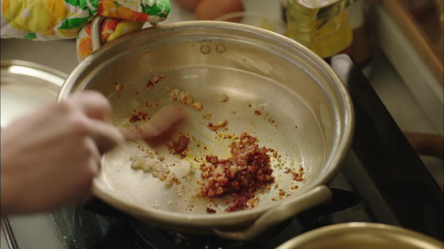 [부암동복수자들] 재벌한테 라면 한번 끓여주고 용돈 200만원 받은 라미란 아들ㅋㅋㅋㅋㅋ.gif | 인스티즈