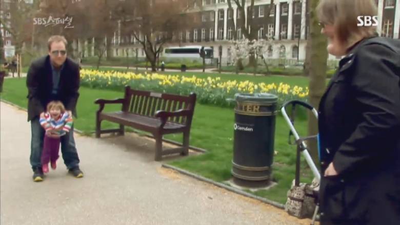 기형적 턱을 가진 여자 비키 라이트가 성형수술을 하지 않는 이유 | 인스티즈