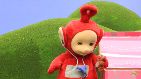 텔레토비와 옷상자.jpg (텔레토비 무서워하는 사람 주의) | 인스티즈