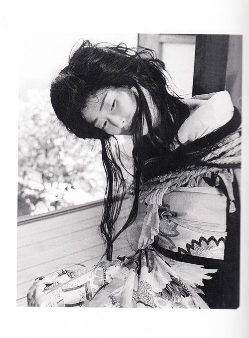 일본 특유의 음산하고 기괴한 느낌의 이미지 2 | 인스티즈