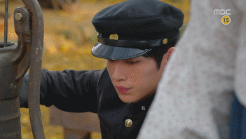 키스하는 것도 뭣도 아닌데 섹슈얼 텐션 개쩌는 장면甲.gif | 인스티즈