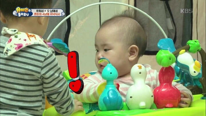 [슈퍼맨이돌아왔다] 아기를 달래는 아기.jpg | 인스티즈