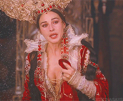 [모니카벨루치] 여신들중에 상여신 헤라에 해당되는 이탈리아 인간 문화재 | 인스티즈