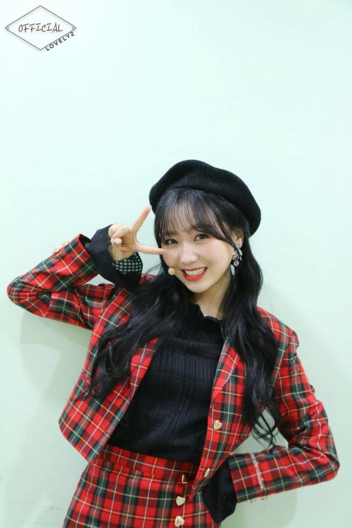 [러블리즈] 퇴근길 버스가 생각보다 널널해서 수정이 | 인스티즈