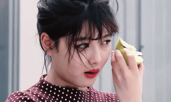 사과 쪼개기가 특기인 김유정.gif | 인스티즈