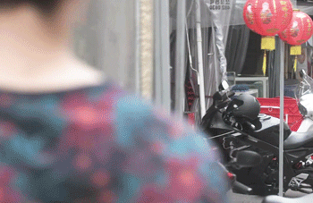 [최강배달꾼] 아무것도 안하고 도둑맞은 오토바이 다시 찾는 남주의 미친인맥.gif | 인스티즈