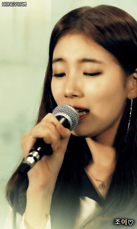 노래부르는 수지.gif | 인스티즈