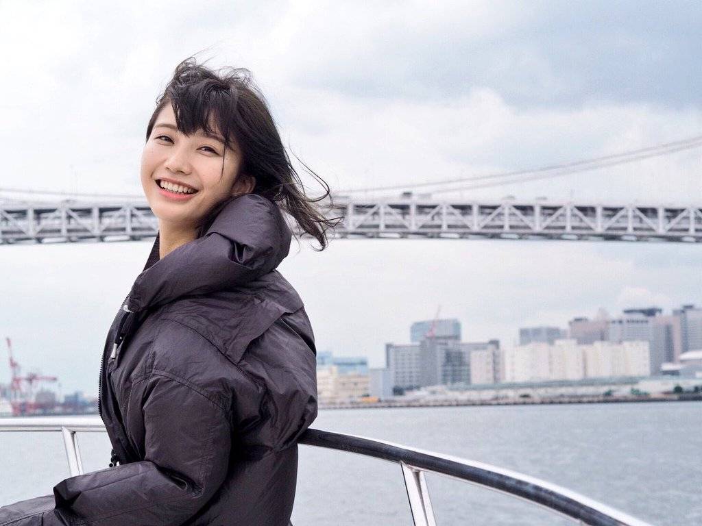 주위 사람들까지 기분 좋게 만드는 밝고 긍정적인 미소의 그녀 | 인스티즈