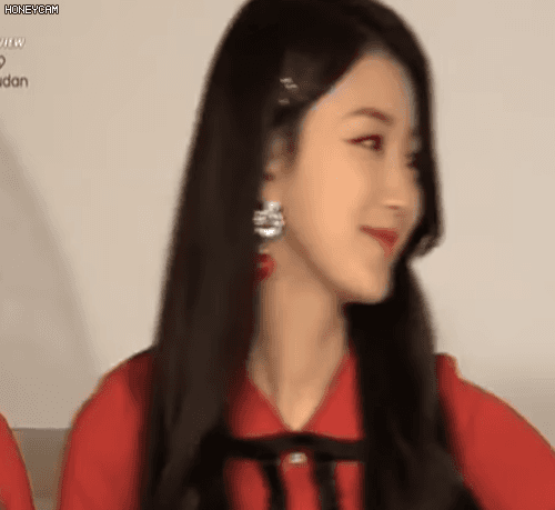 비주얼 담당이라는 말을 듣고 부끄러워하는 구구단 하나 | 인스티즈