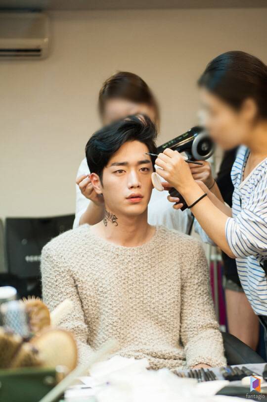 서강준 포마드 머리 스타일.JPG | 인스티즈